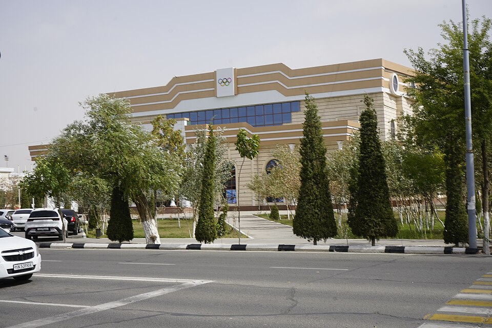 Nukus — local market for international and multi-region stores