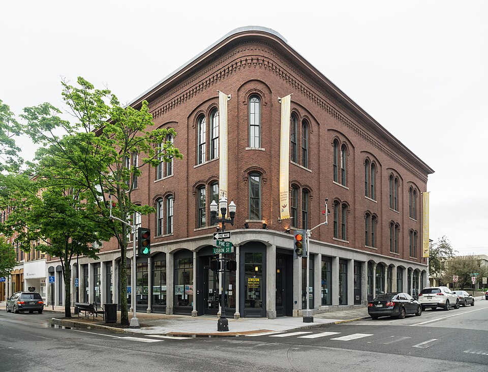 Lewiston — local market for international and multi-region stores