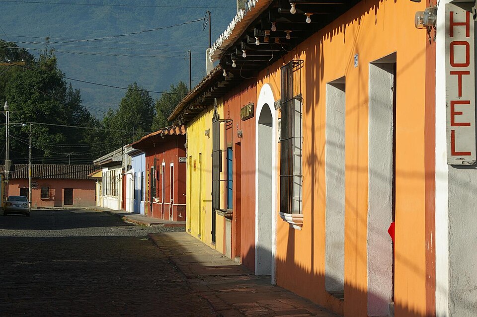 Antigua Guatemala — local market for multi-vendor marketplaces