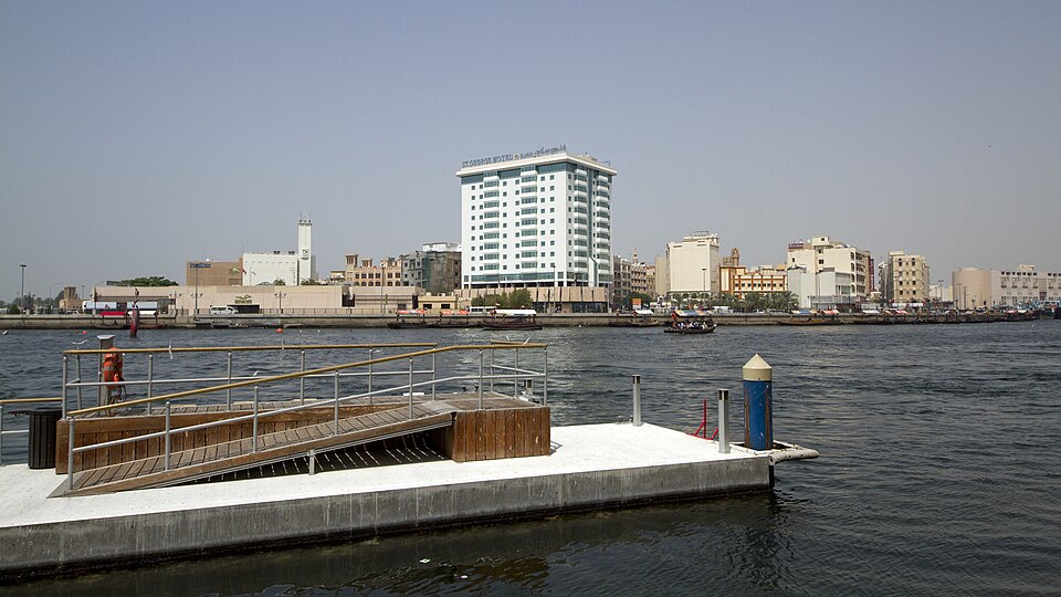 Dubai — manufacturer and distributor portals for local businesses