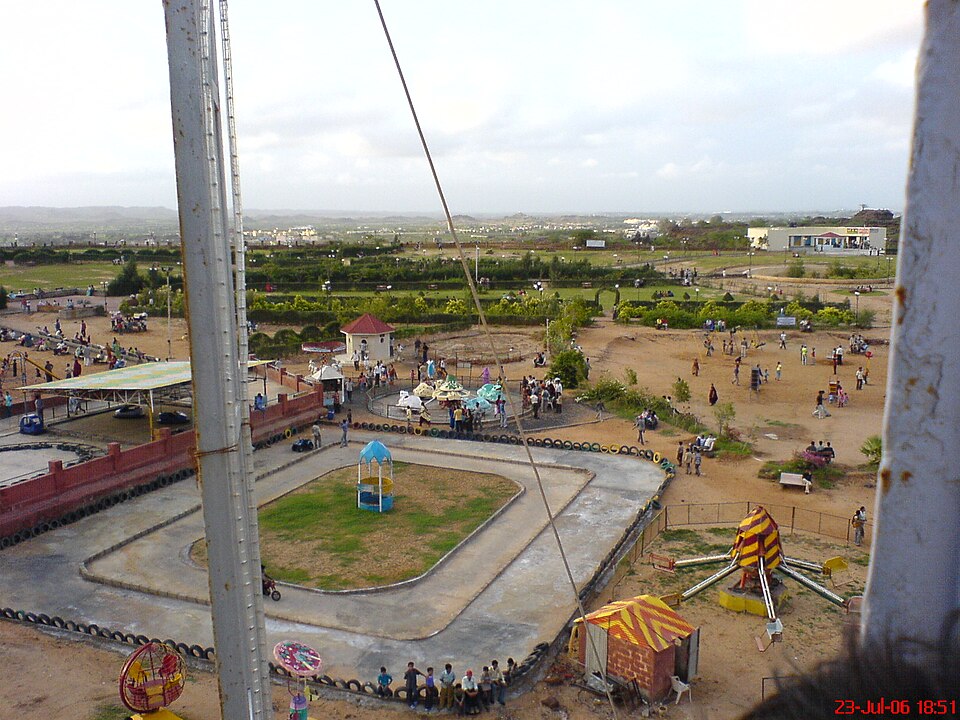 Bhuj — subscription and membership platforms for local businesses