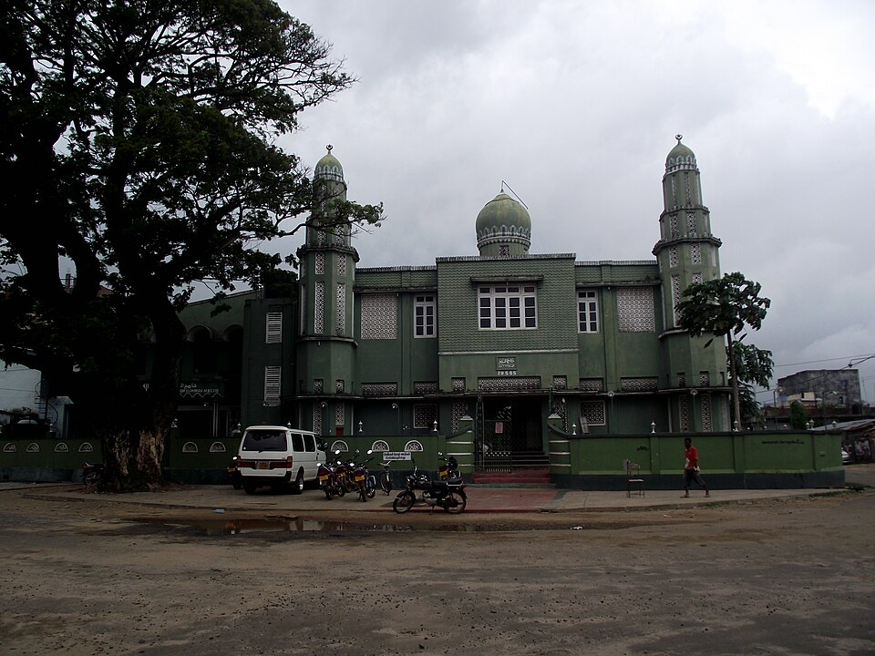 Batticaloa — manufacturer and distributor portals for local businesses