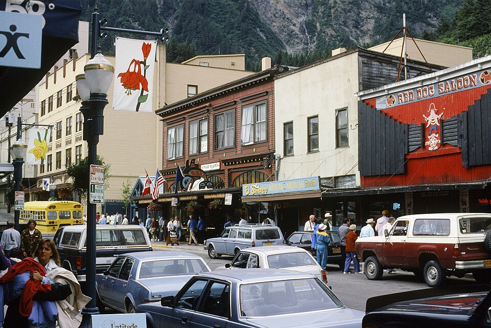 Juneau — manufacturer and distributor portals for local businesses