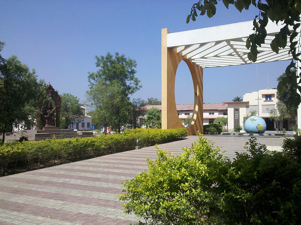 Sangli — international and multi-region stores for local businesses