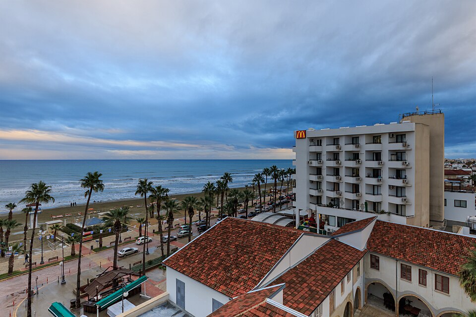 Larnaca — local market for online stores