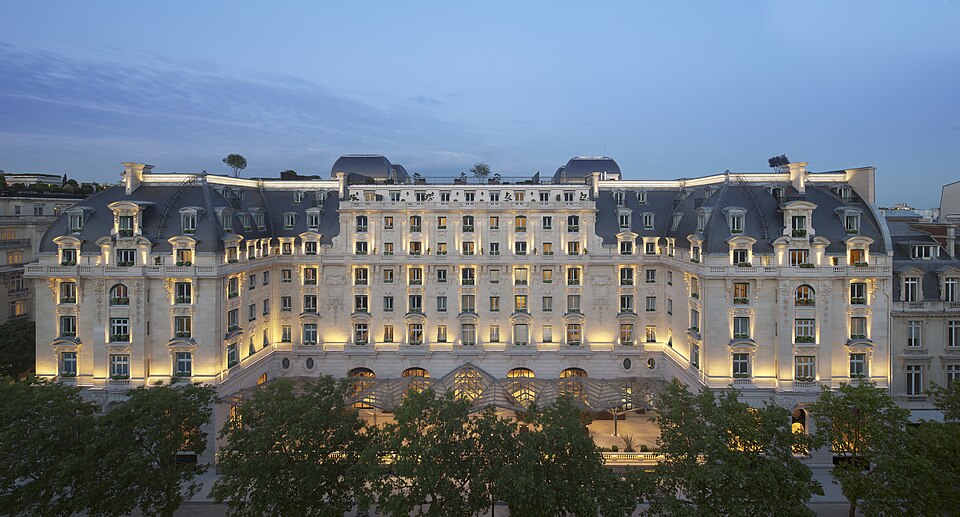 Paris — B2B and wholesale portals for local businesses