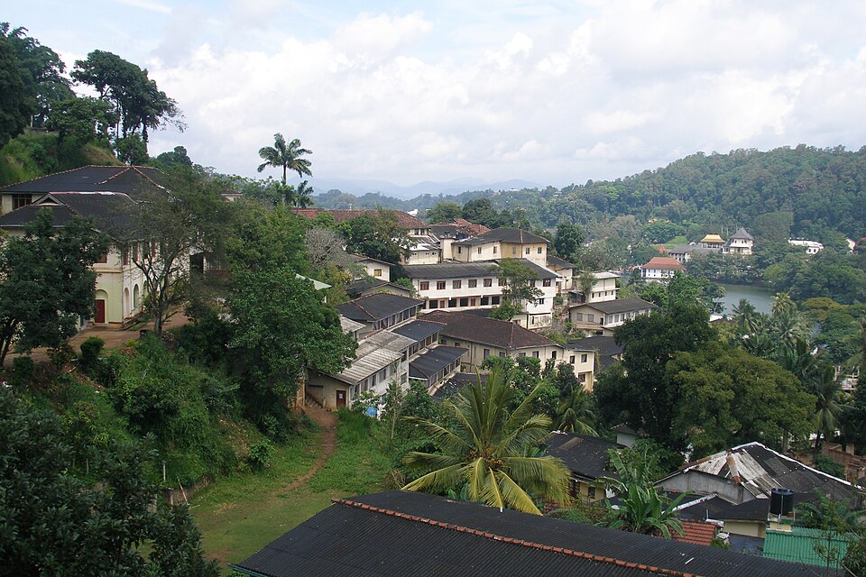 Kandy — local market for international and multi-region stores