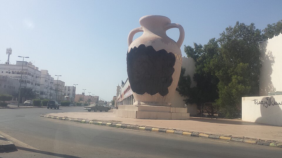 Yanbu — local market for custom e-commerce platforms