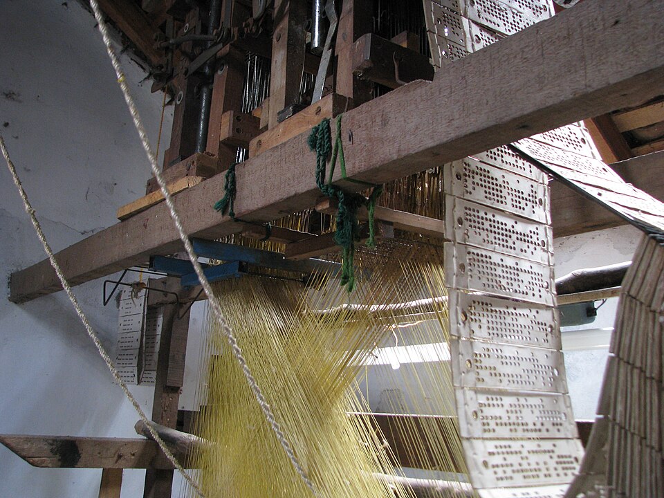 Kanchipuram — manufacturer and distributor portals for local businesses