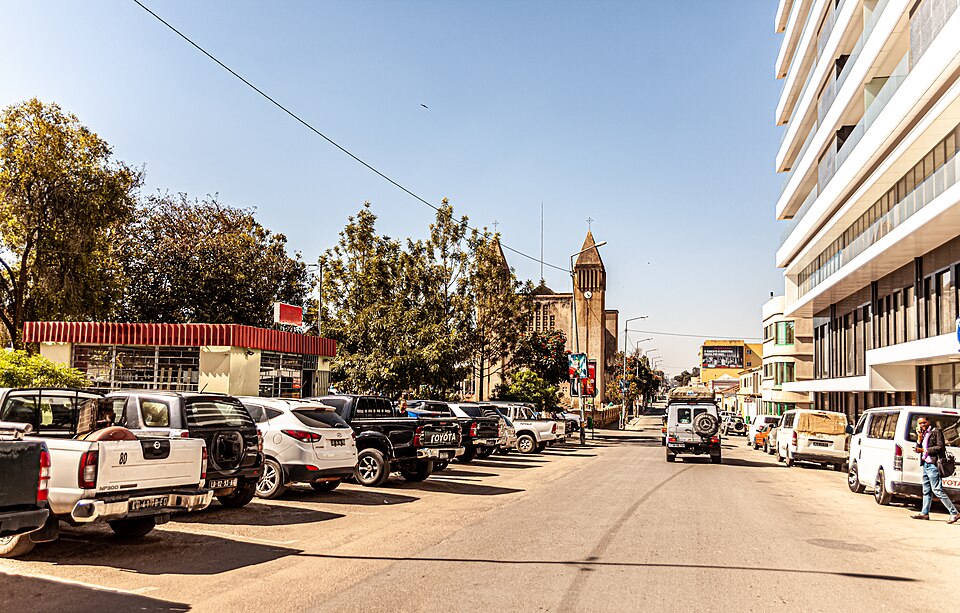 Angola — B2B and wholesale portals for local businesses