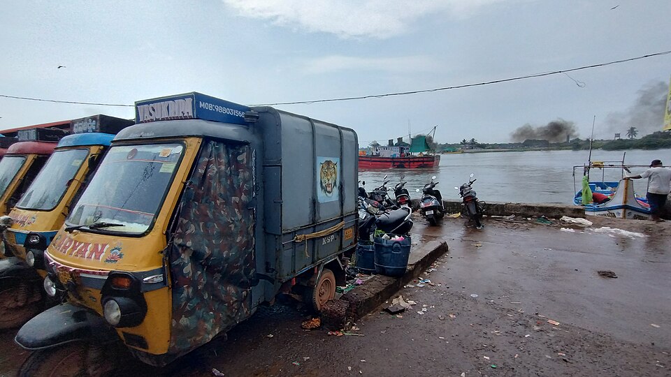 Mangaluru — manufacturer and distributor portals for local businesses