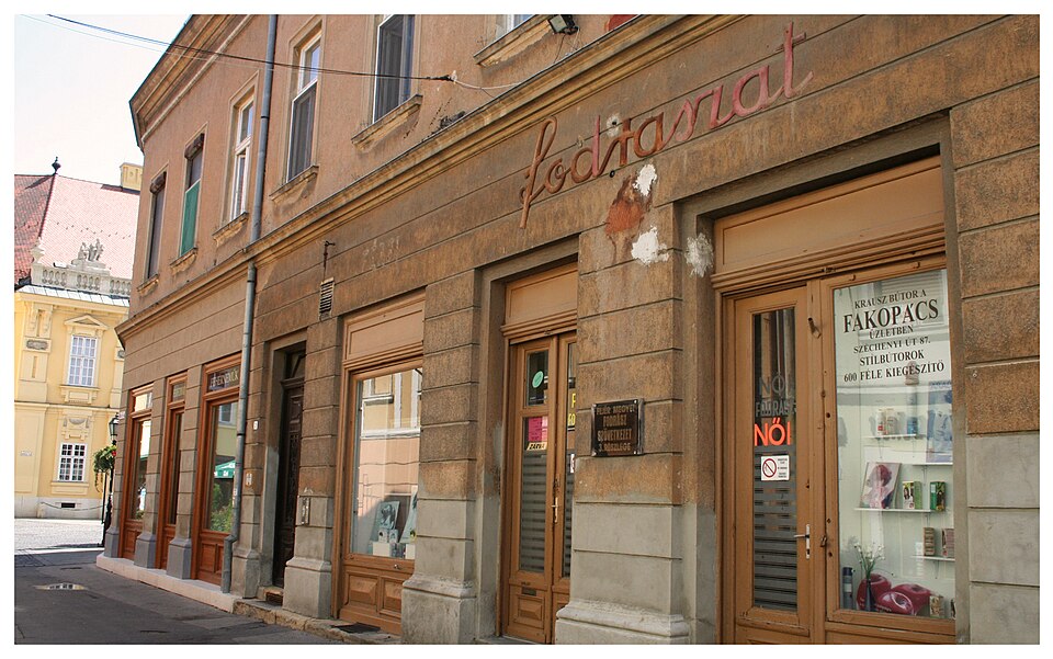 Székesfehérvár — international and multi-region stores for local businesses