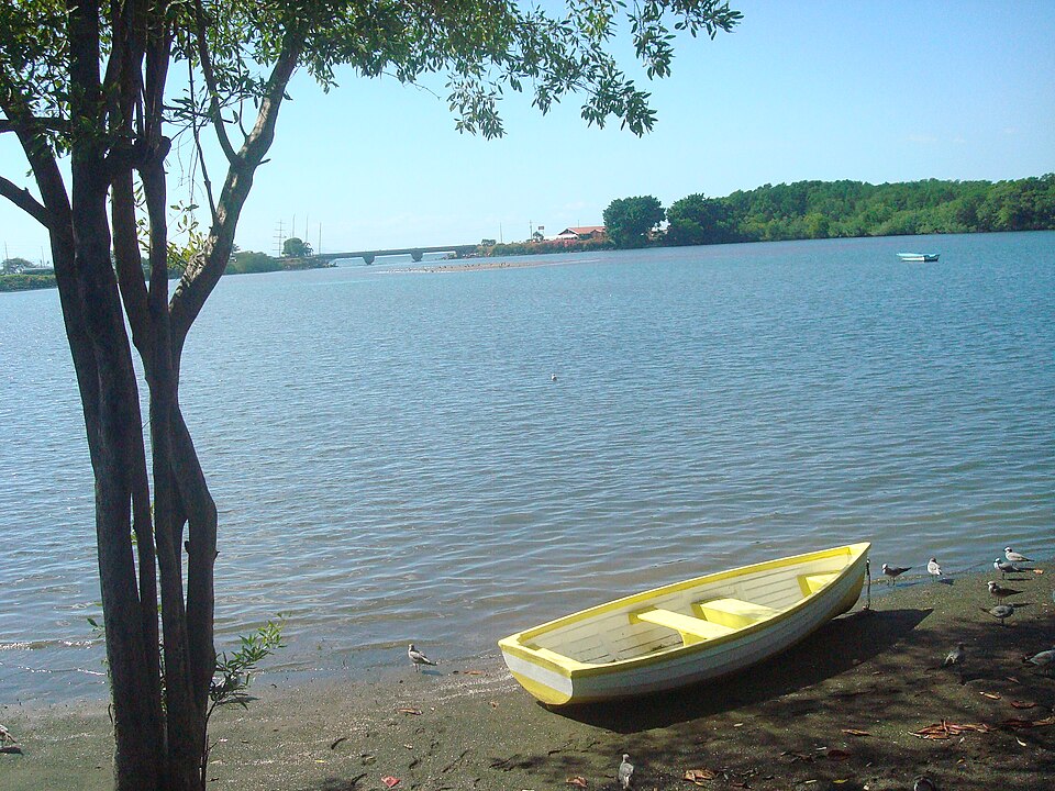 Puntarenas — B2B and wholesale portals for local businesses