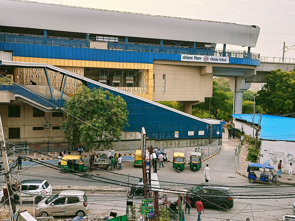 Okhla — international and multi-region stores for local businesses