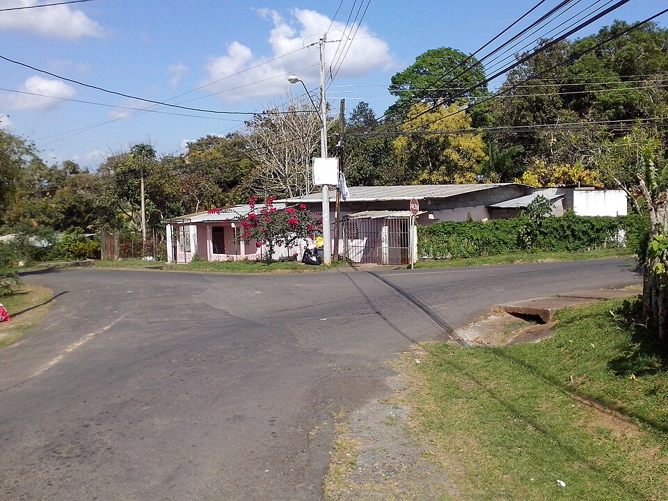 Arraiján — local market for B2B and wholesale portals