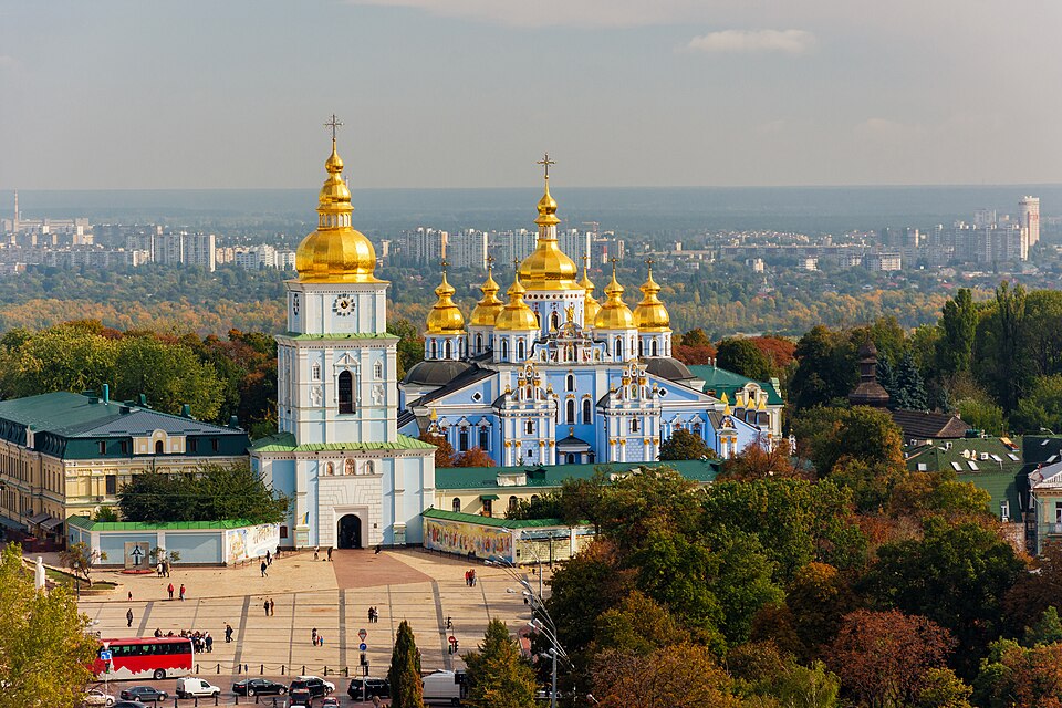 Kyiv — local market for B2B and wholesale portals