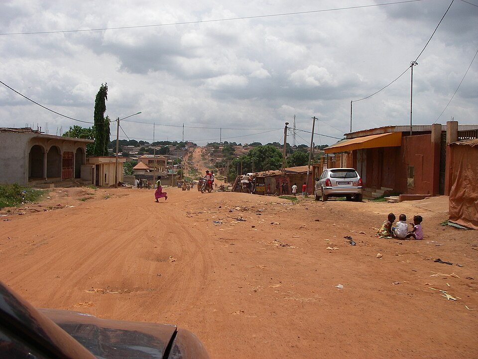 Bouaké — local market for online stores