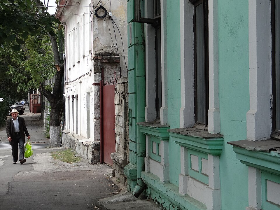 Chișinău — manufacturer and distributor portals for local businesses