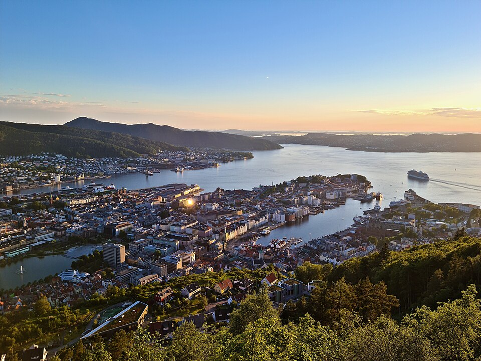 Bergen — manufacturer and distributor portals for local businesses