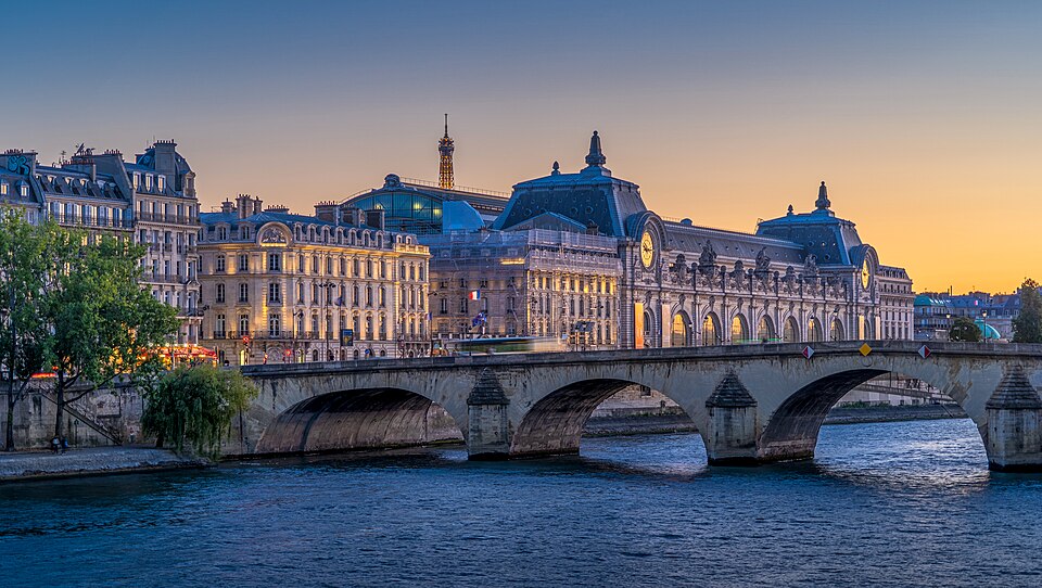 Paris — multi-vendor marketplaces for local businesses