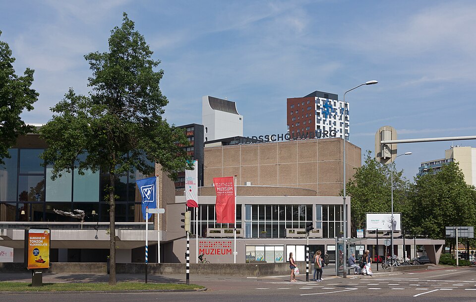 Nijmegen — international and multi-region stores for local businesses