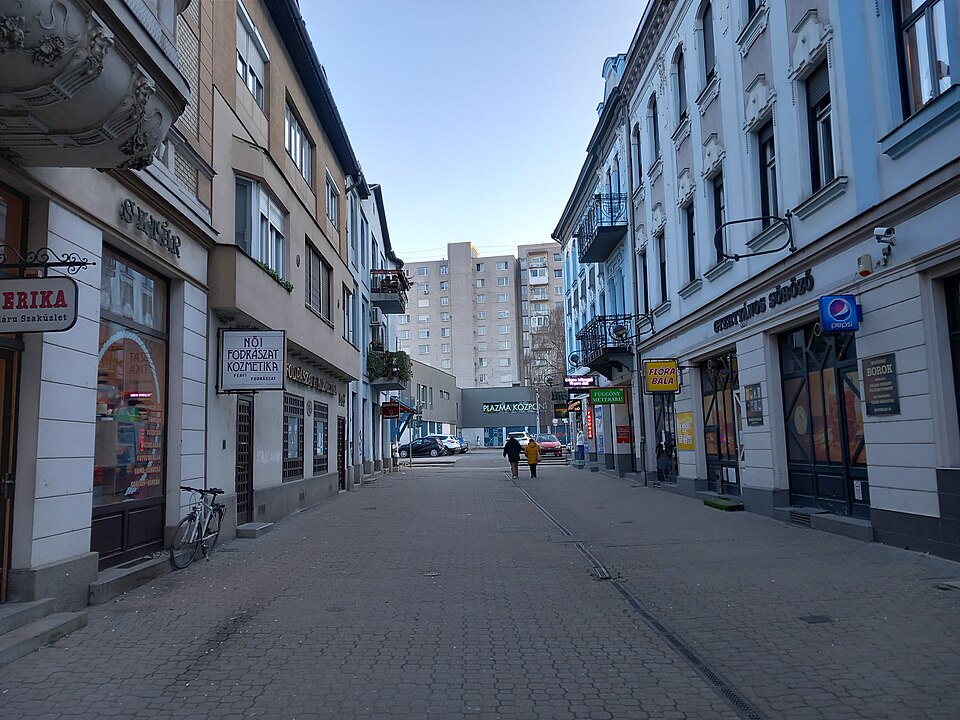 Miskolc — international and multi-region stores for local businesses