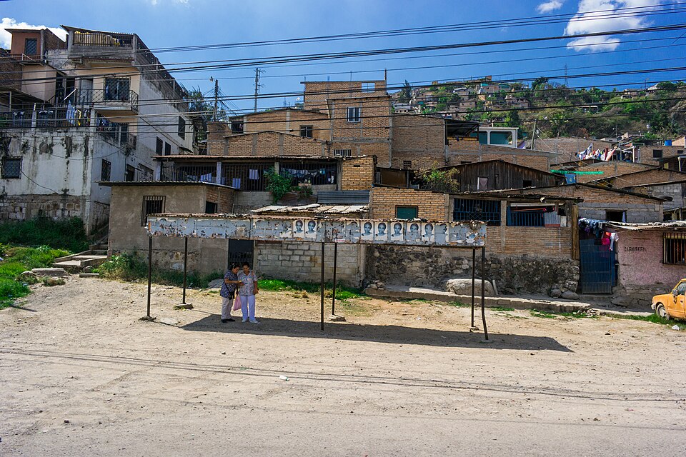 Tegucigalpa — local market for mobile commerce apps