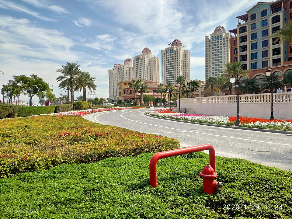 Qatar — manufacturer and distributor portals for local businesses