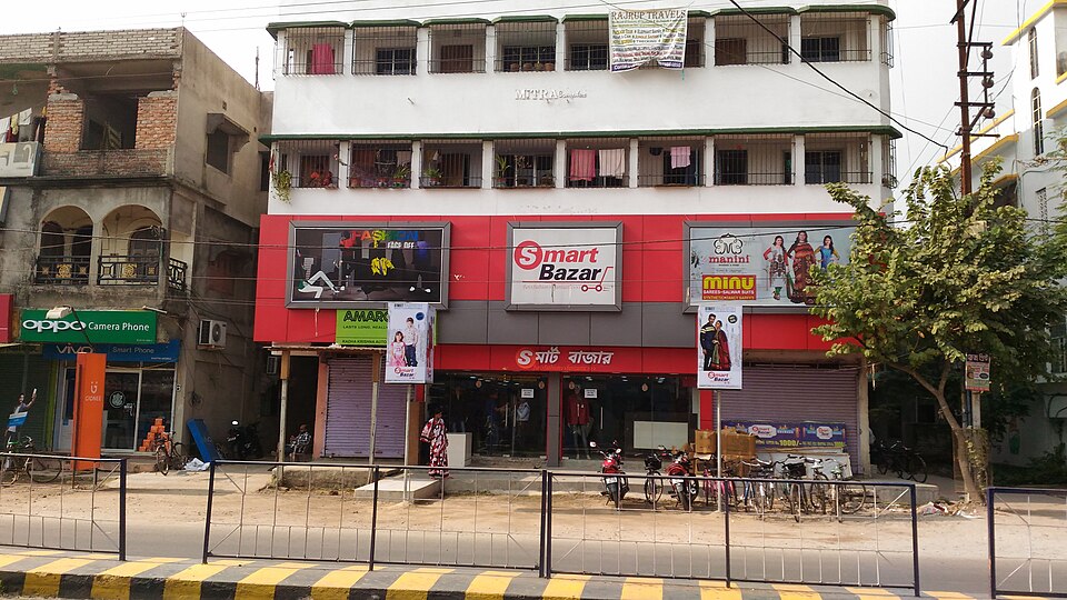 Raiganj — local market for custom e-commerce platforms