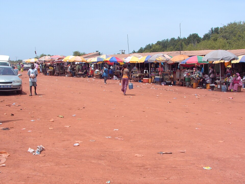 Farafenni — local market for B2B and wholesale portals