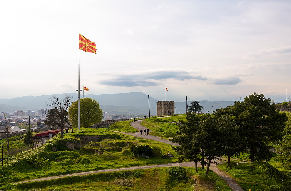 Skopje — local market for mobile commerce apps