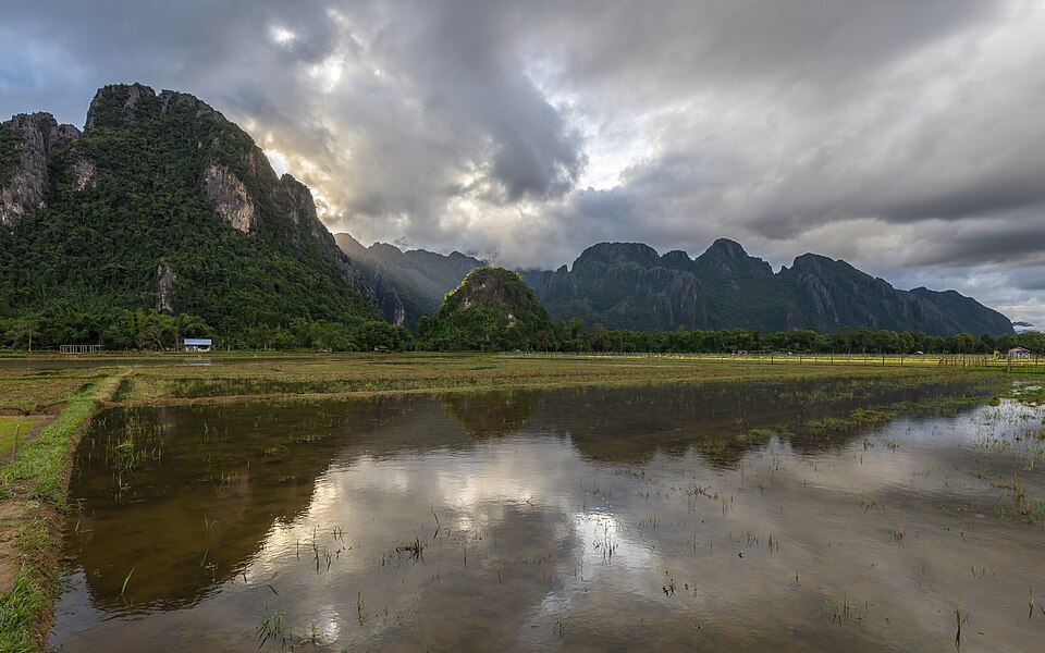 Vang Vieng — local market for multi-vendor marketplaces
