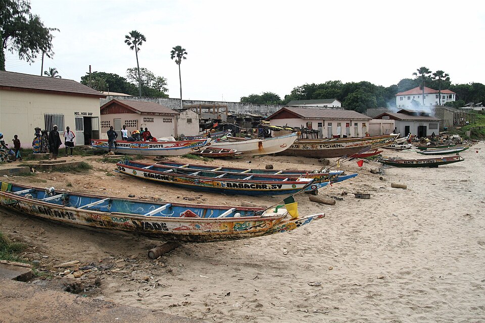 Bakau — local market for international and multi-region stores
