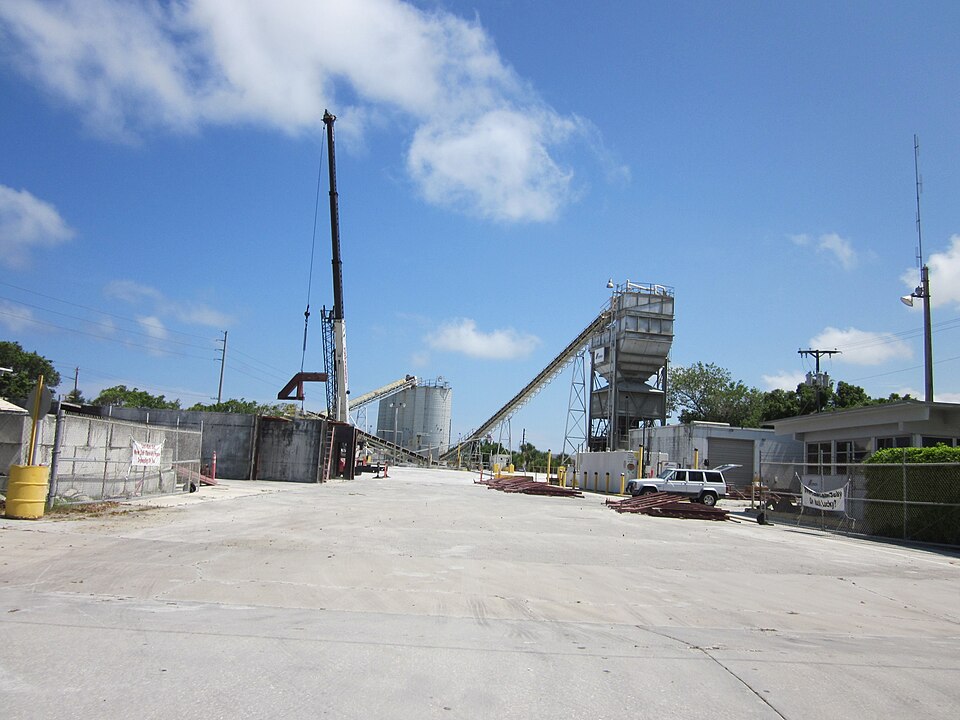 Boca Raton — manufacturer and distributor portals for local businesses
