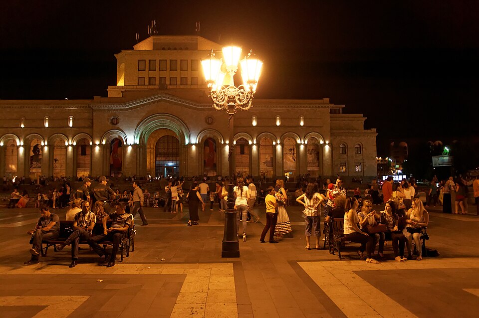 Vanadzor — international and multi-region stores for local businesses