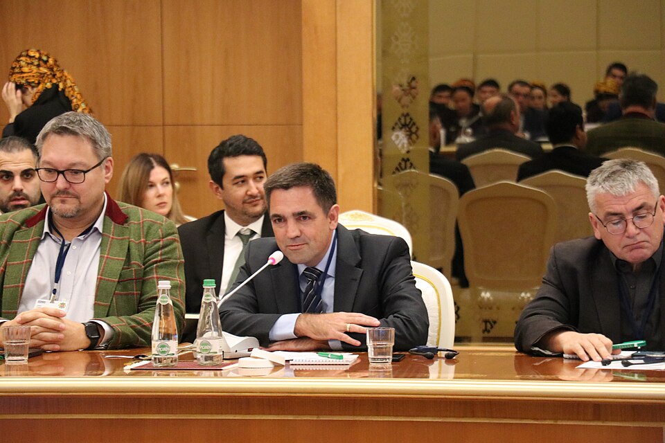 Ashgabat — B2B and wholesale portals for local businesses