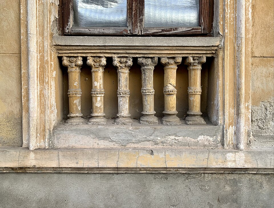Bucharest — local market for B2B and wholesale portals