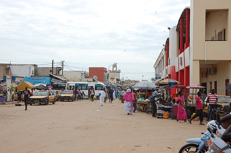 Kaolack — local market for online stores