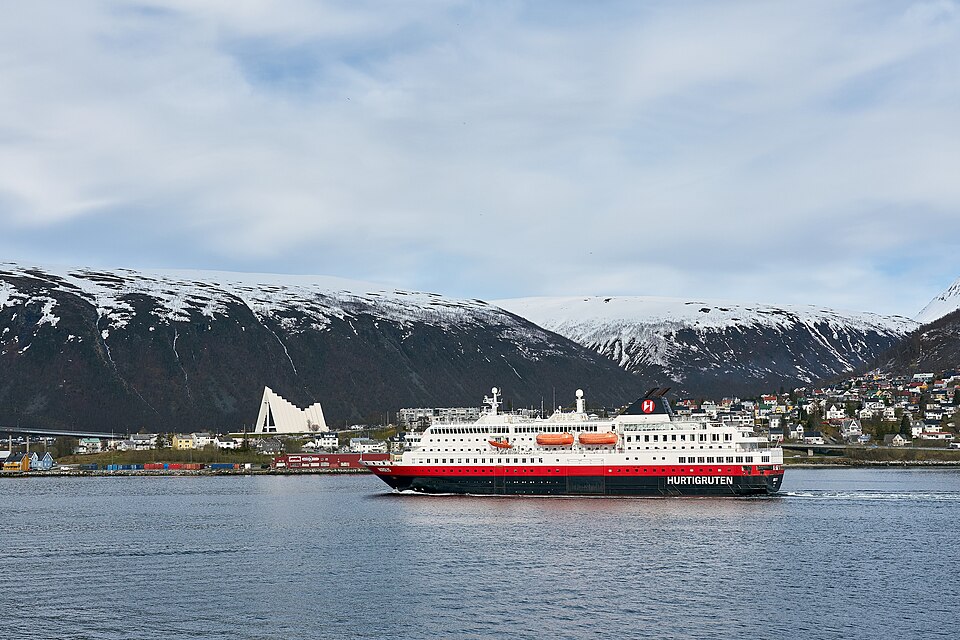 Bodø — international and multi-region stores for local businesses