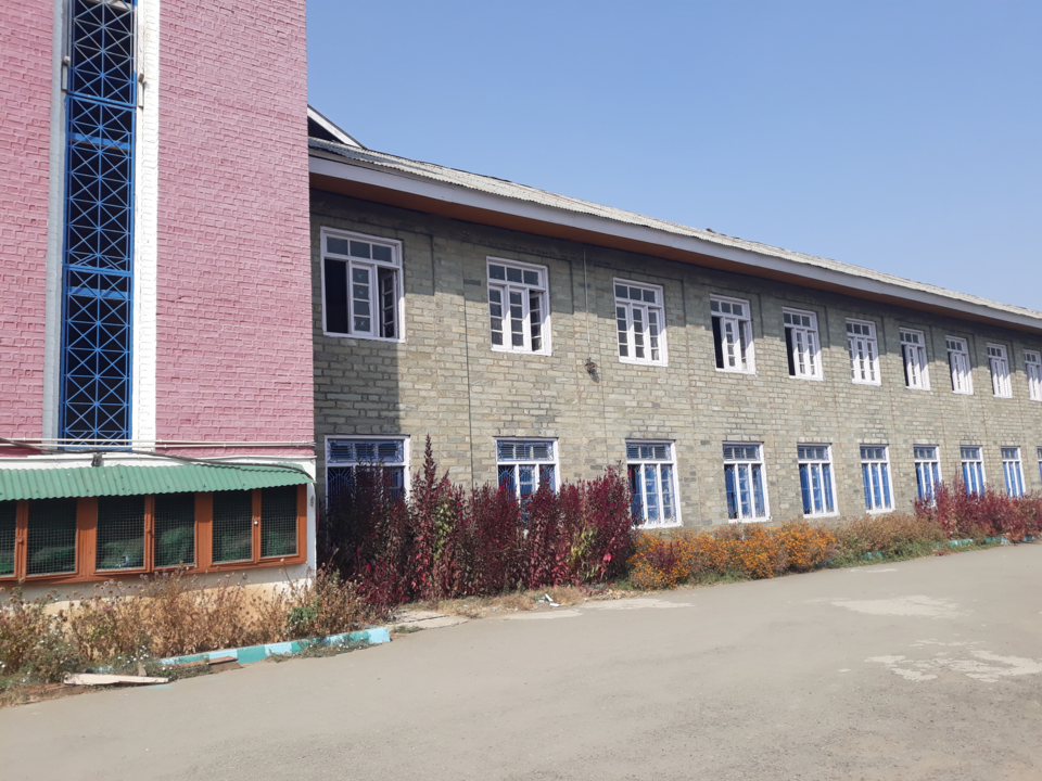 Sopore — local market for service booking platforms