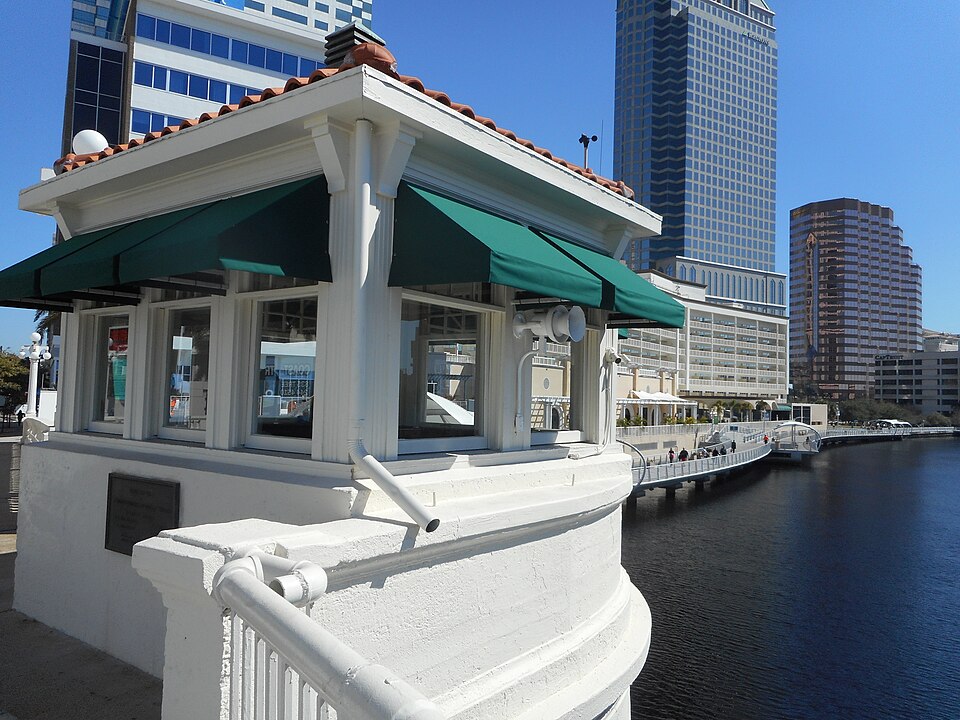 Tampa — B2B and wholesale portals for local businesses
