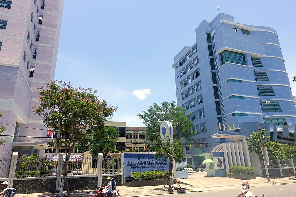 Da Nang — international and multi-region stores for local businesses