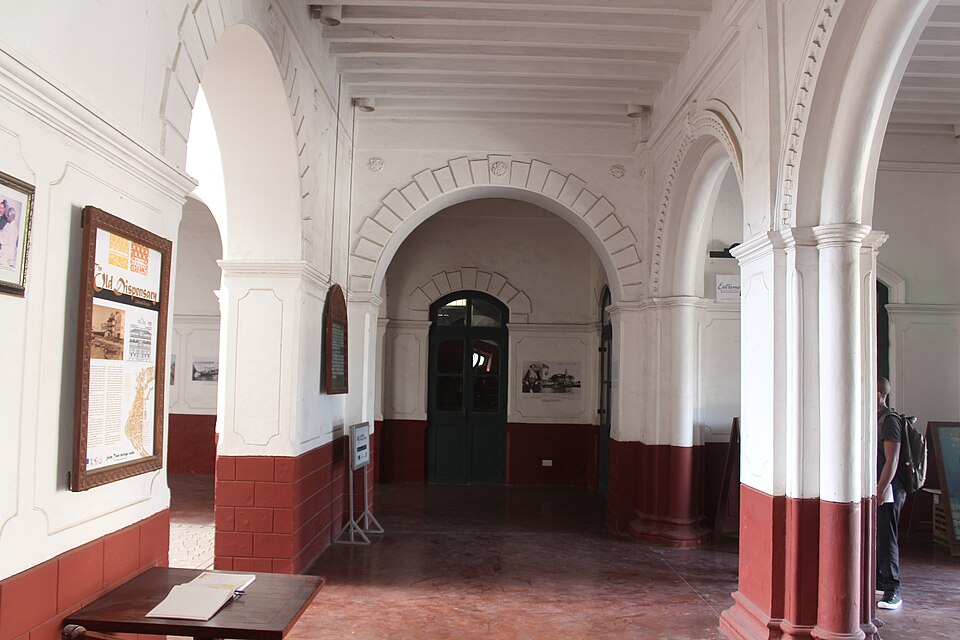 Zanzibar City — local market for custom e-commerce platforms