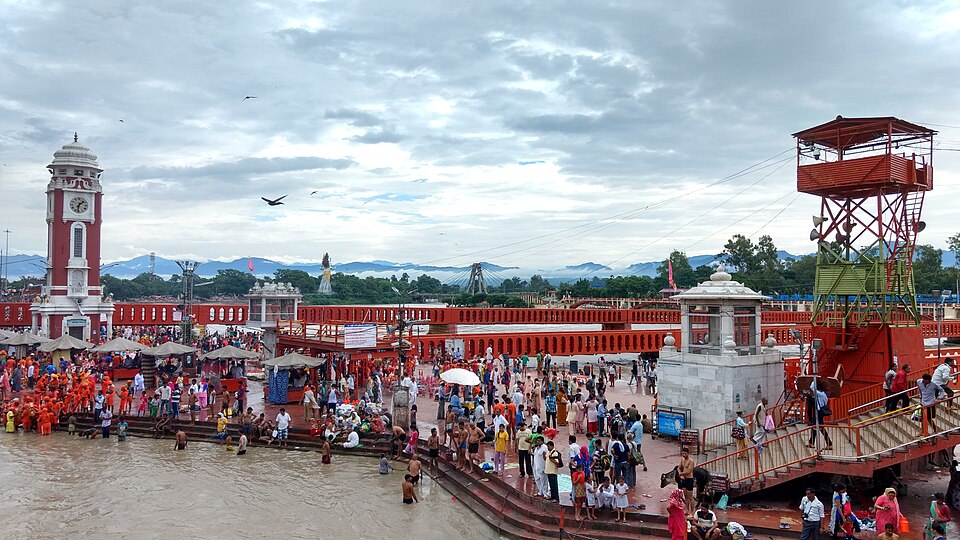 Pauri — manufacturer and distributor portals for local businesses