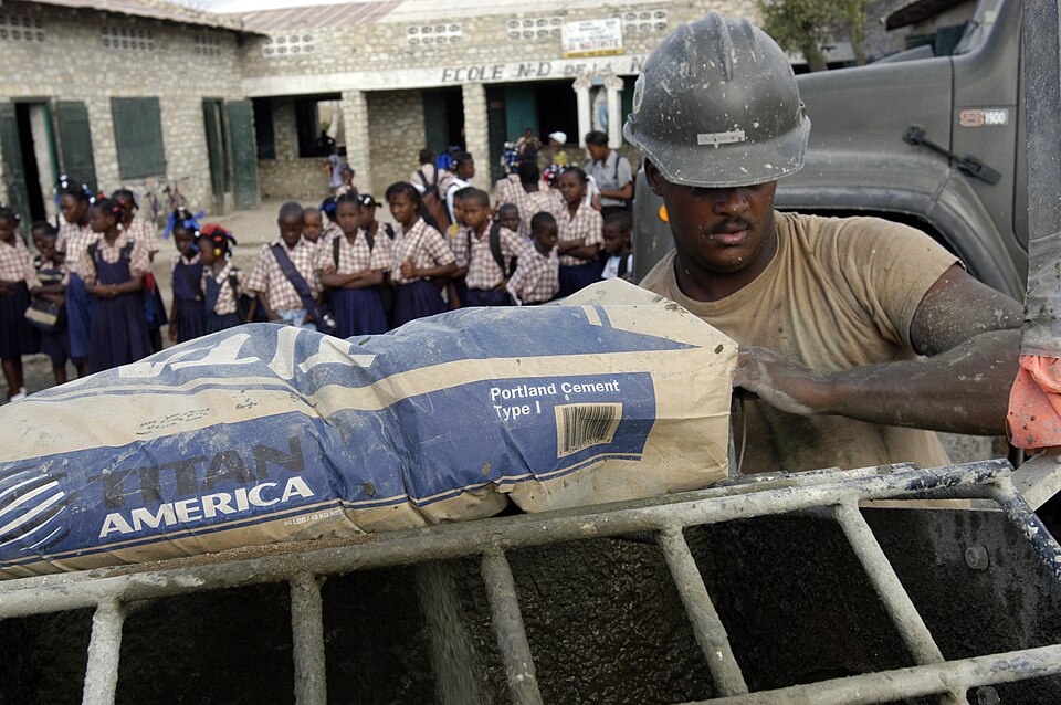 Gonaïves — manufacturer and distributor portals for local businesses