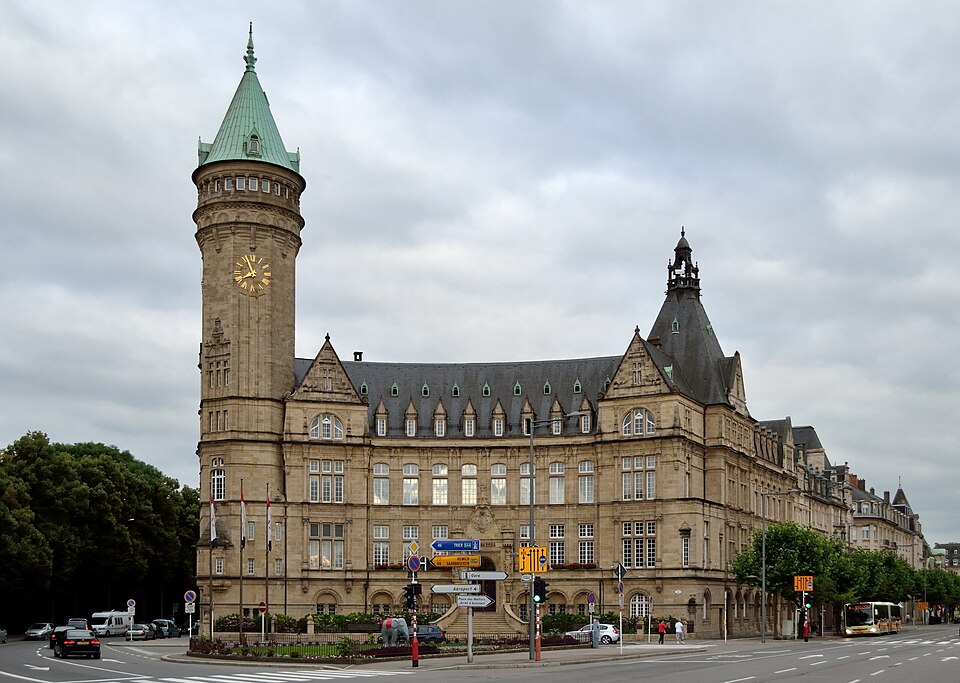 Luxembourg City — local market for subscription and membership platforms