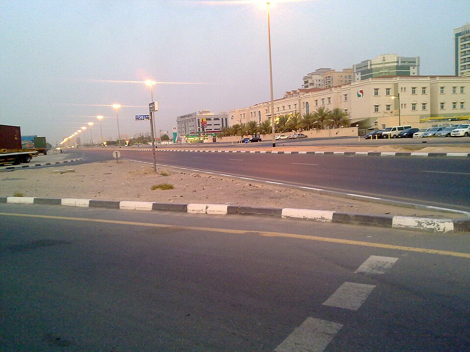 Dubai — manufacturer and distributor portals for local businesses