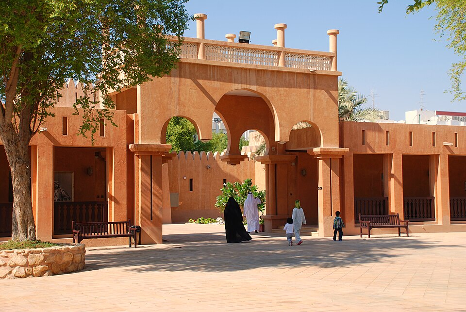 Al Ain — local market for mobile commerce apps