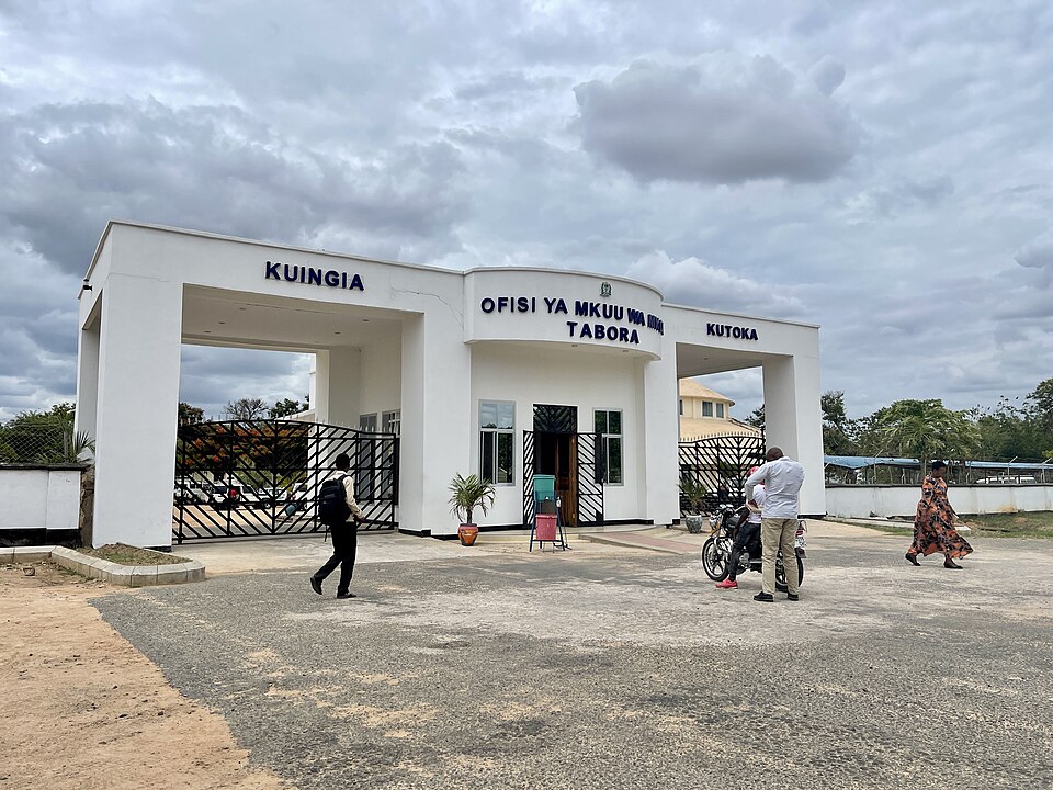 Tabora — local market for manufacturer and distributor portals