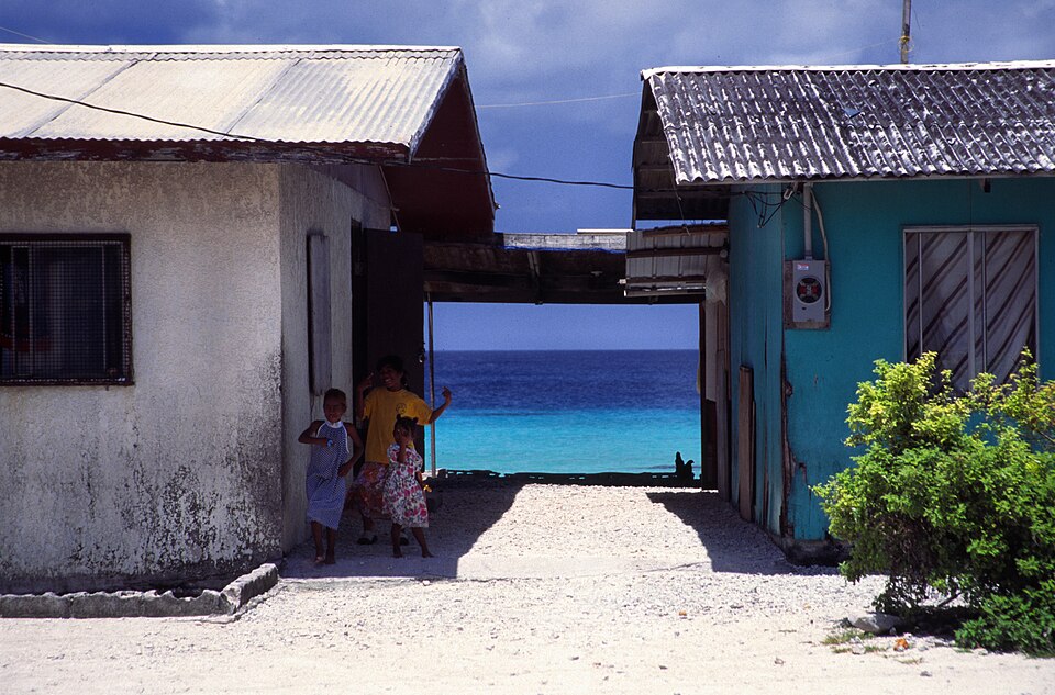 Majuro — local market for manufacturer and distributor portals